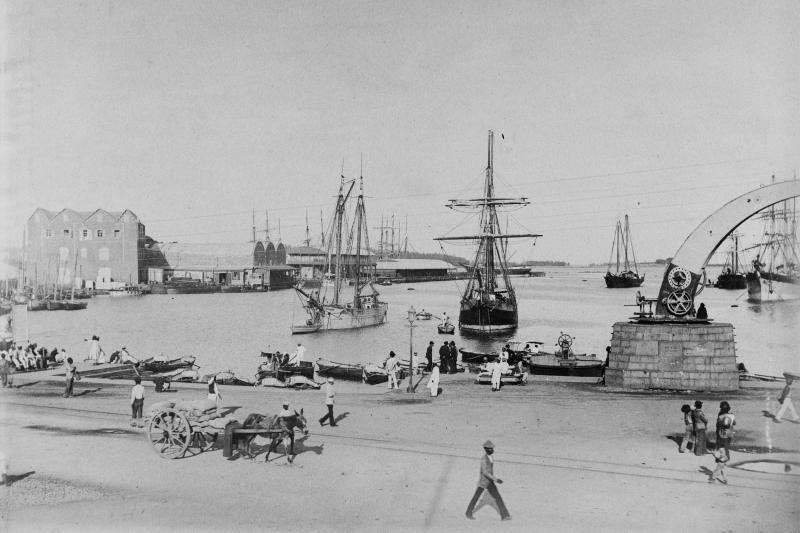 Album Bombay Maurice Bourbon 270.jpg